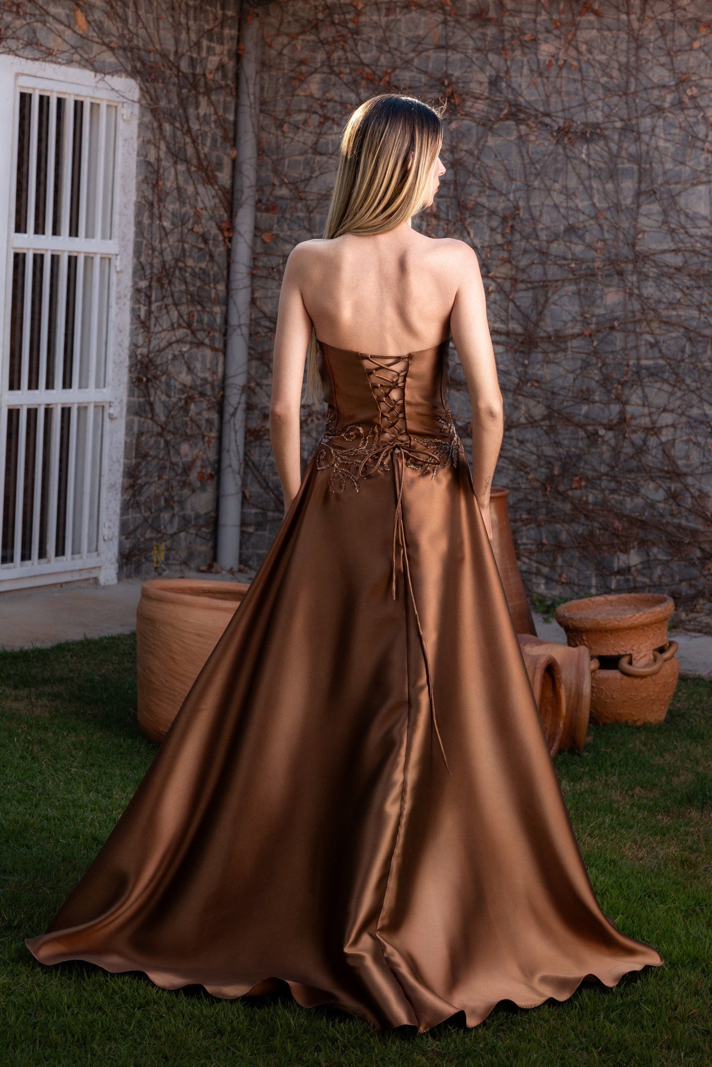 AURILLAC DRESS - Mocha Mousse