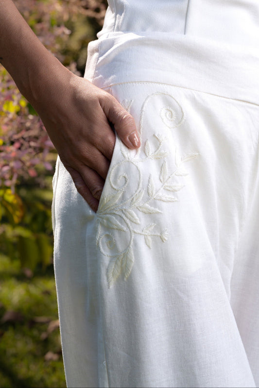 OLINDA EMBROIDERED LINEN PANTS - White