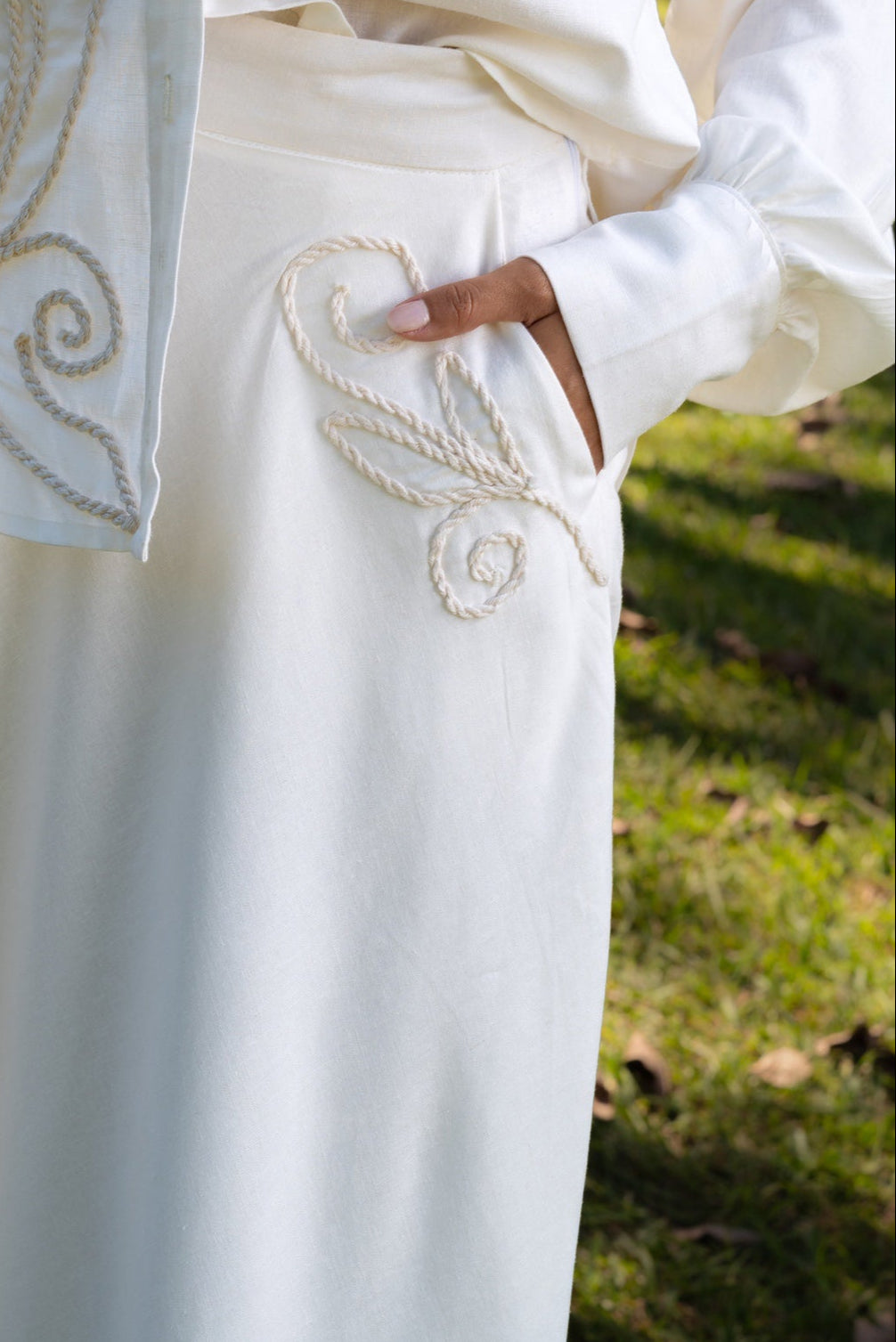 CAMBURI LINEN MIDI SKIRT WITH  HANDMADE CORD - Off White